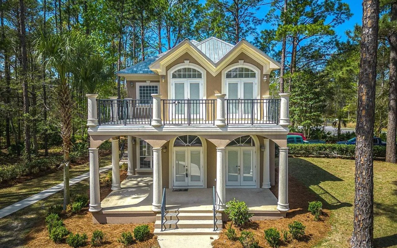 40 Island Grove Dr