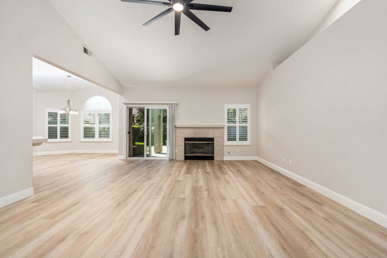 5049 W Locust Ave