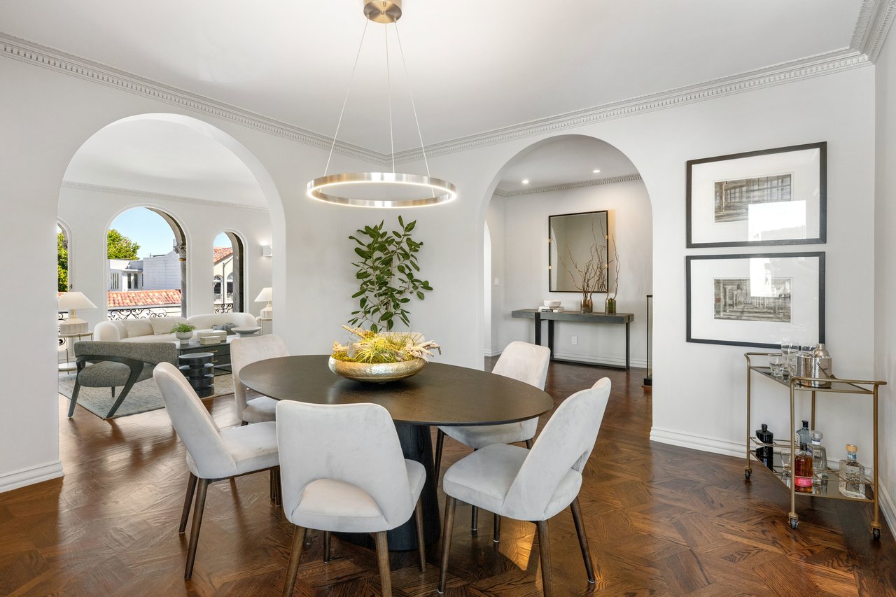 Stylishly Renovated & Palace-Adjacent