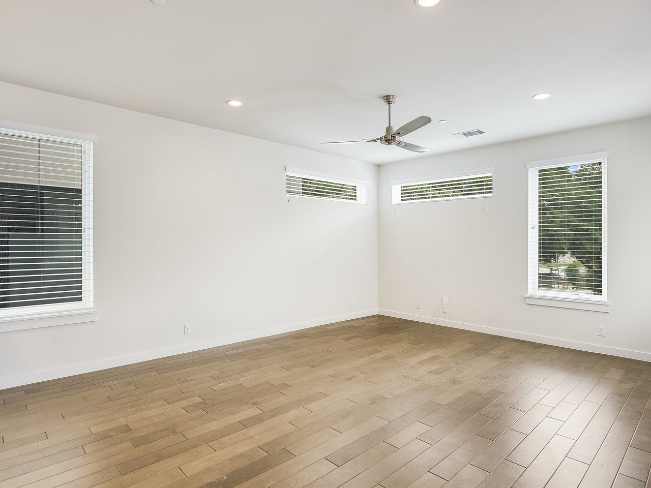 2301 Bluebonnet Lane #12