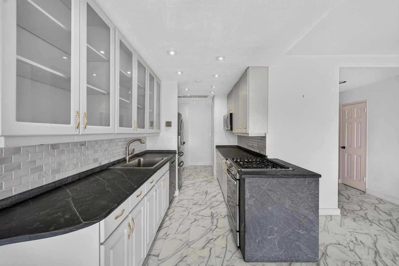 2077 Center Avenue PHB