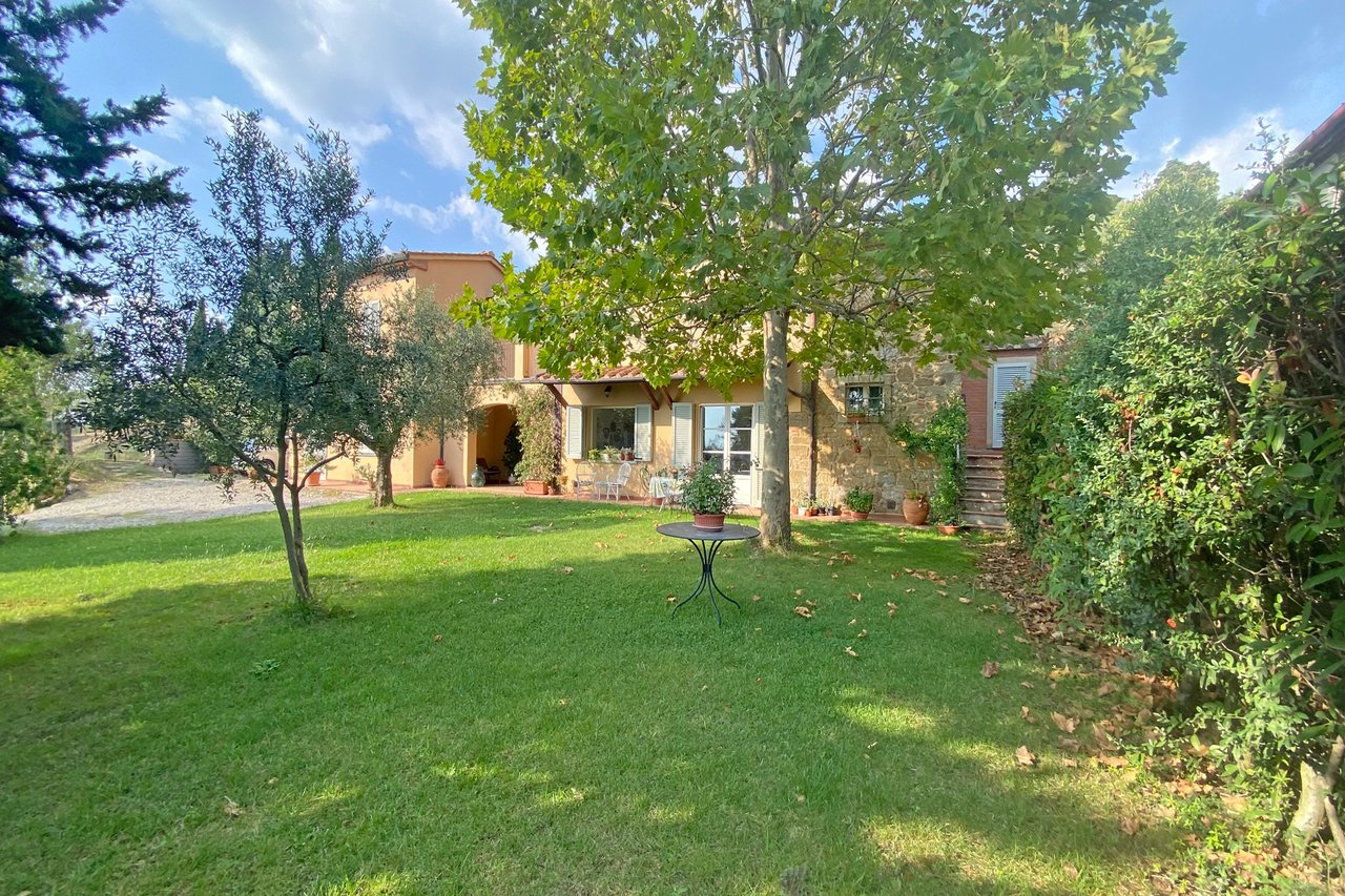 Delightful country house for sale in Castiglion Fiorentino, Arezzo