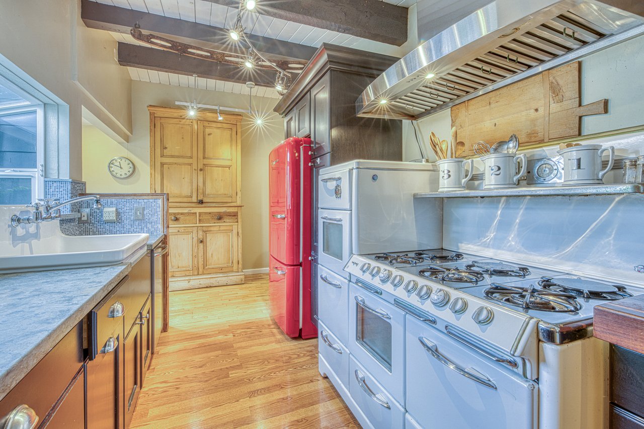26085 Carmel Hills DR , CARMEL, CA 93923