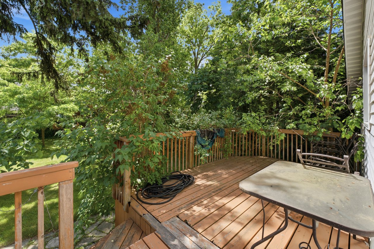 64 Eaglewood Blvd