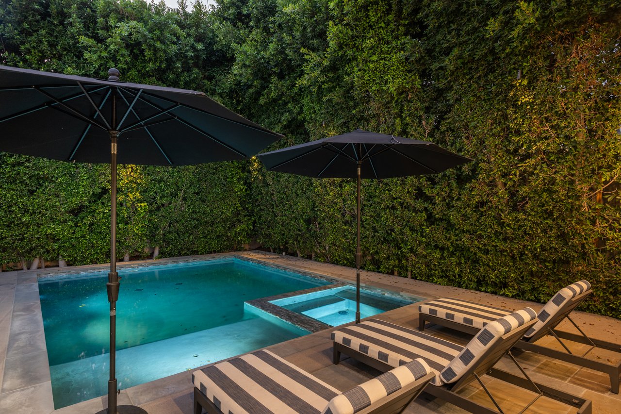 10439 Valley Spring Ln, Toluca Lake