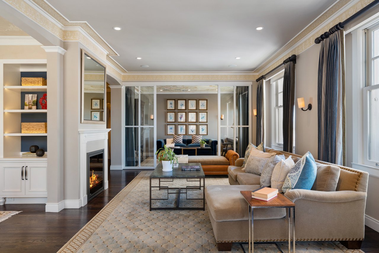 High-Floor Terrace Views Atop Nob Hill