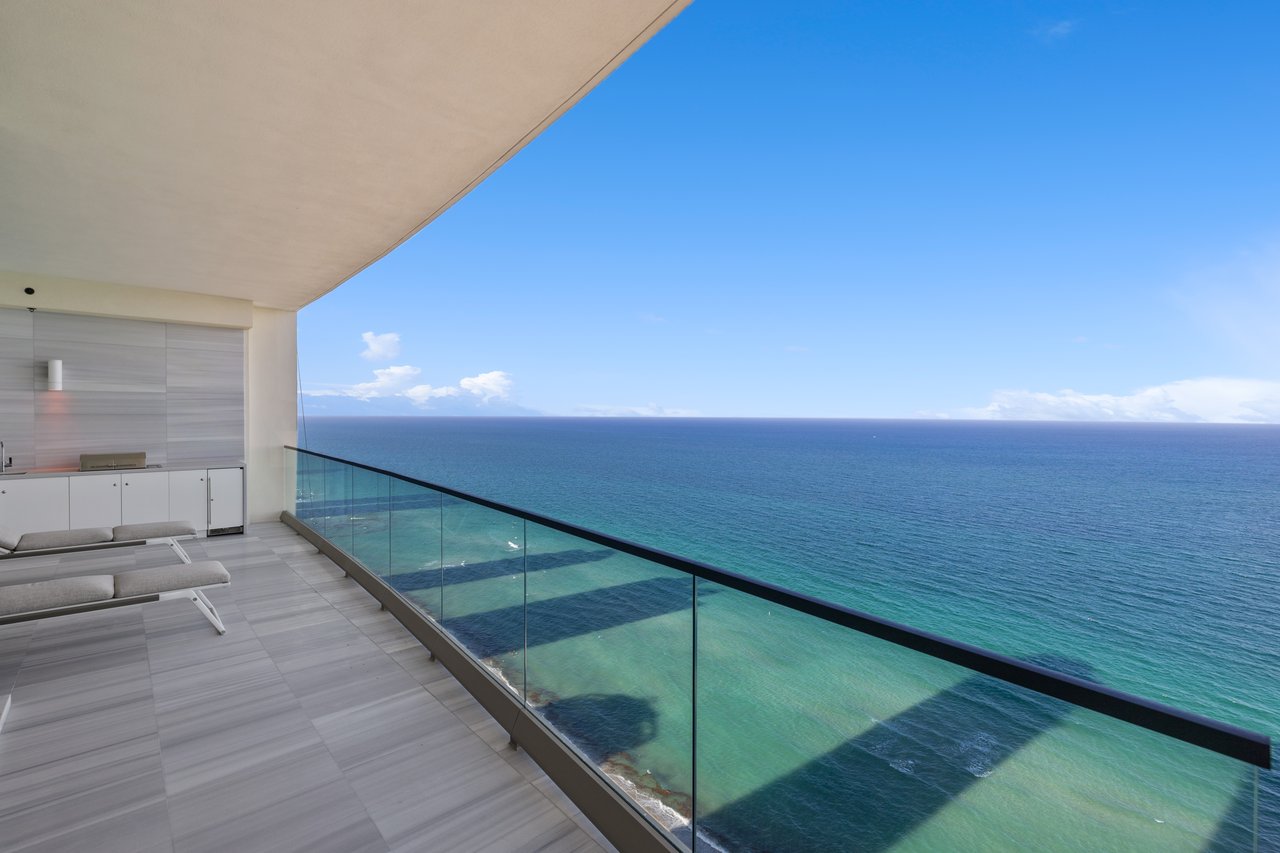 17901 Collins Ave # 3003