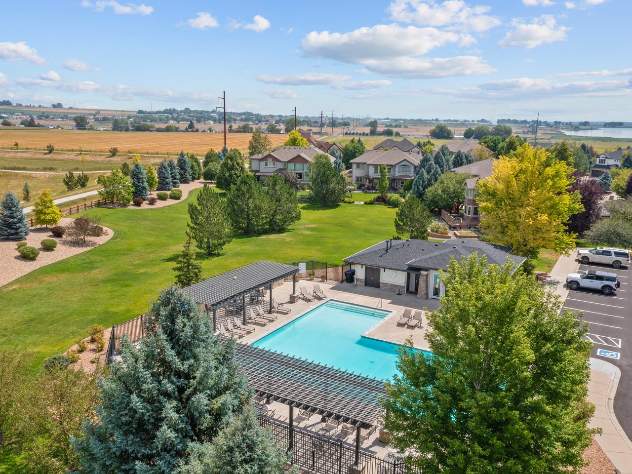 Why Buyers Love the Ute Creek Golf Course Neighborhood in Longmont, Colorado