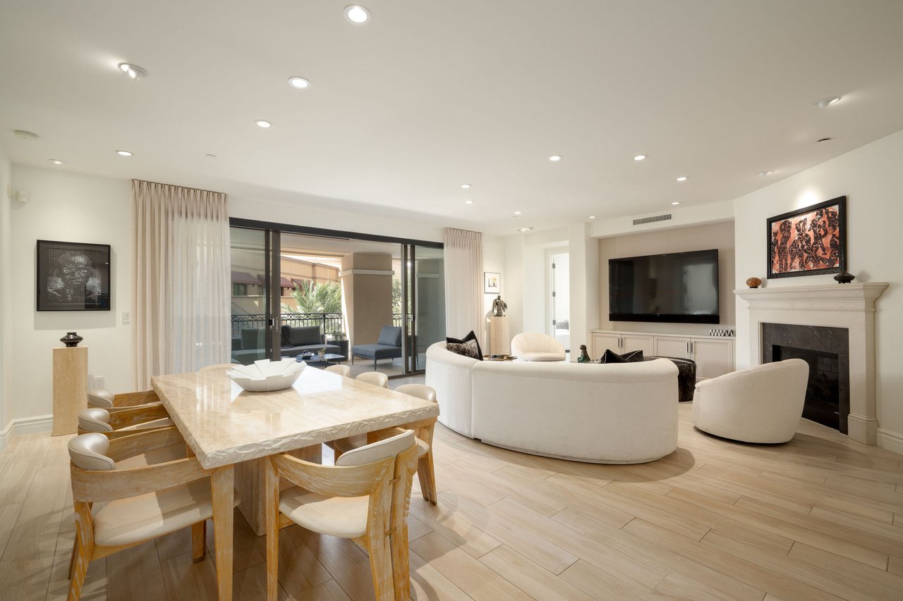 7175 E CAMELBACK Road, 301