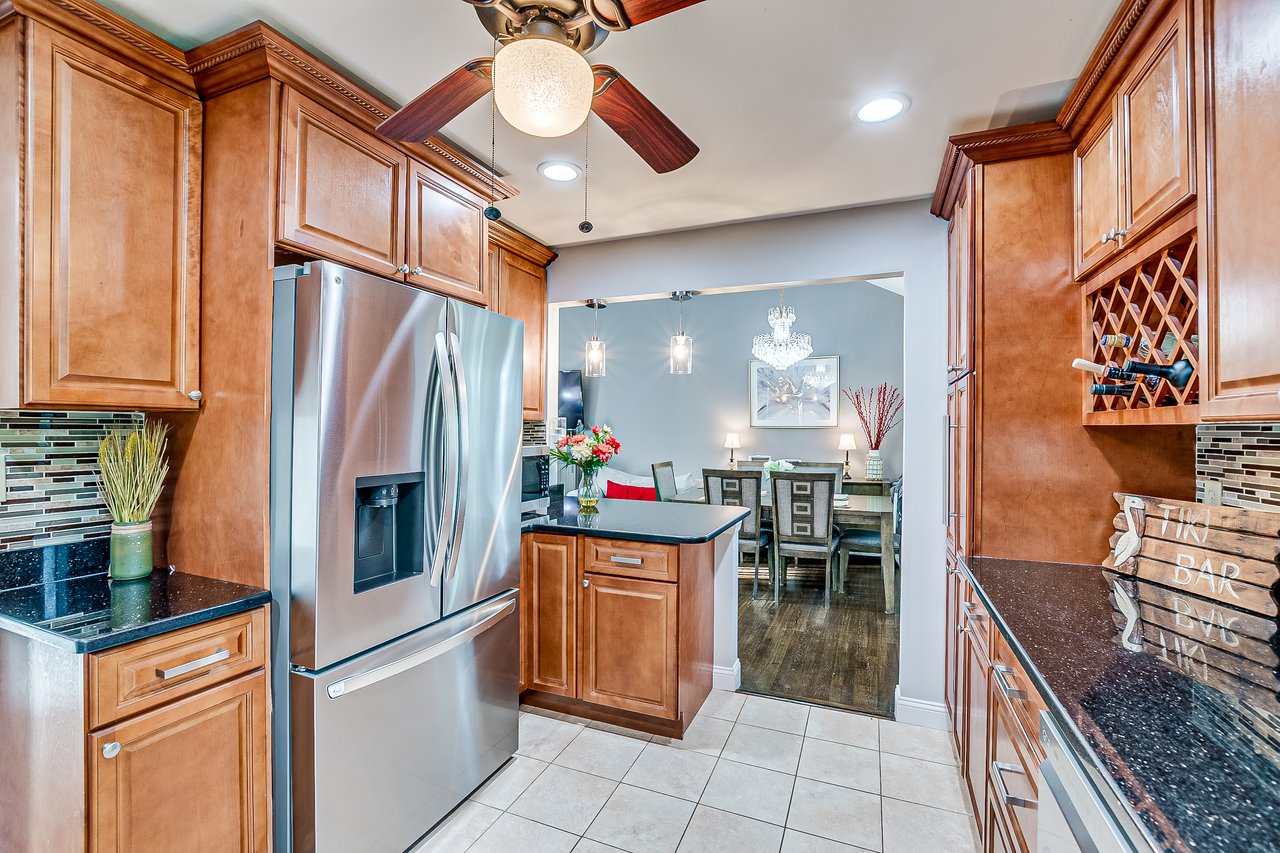 12 Sherry Rd