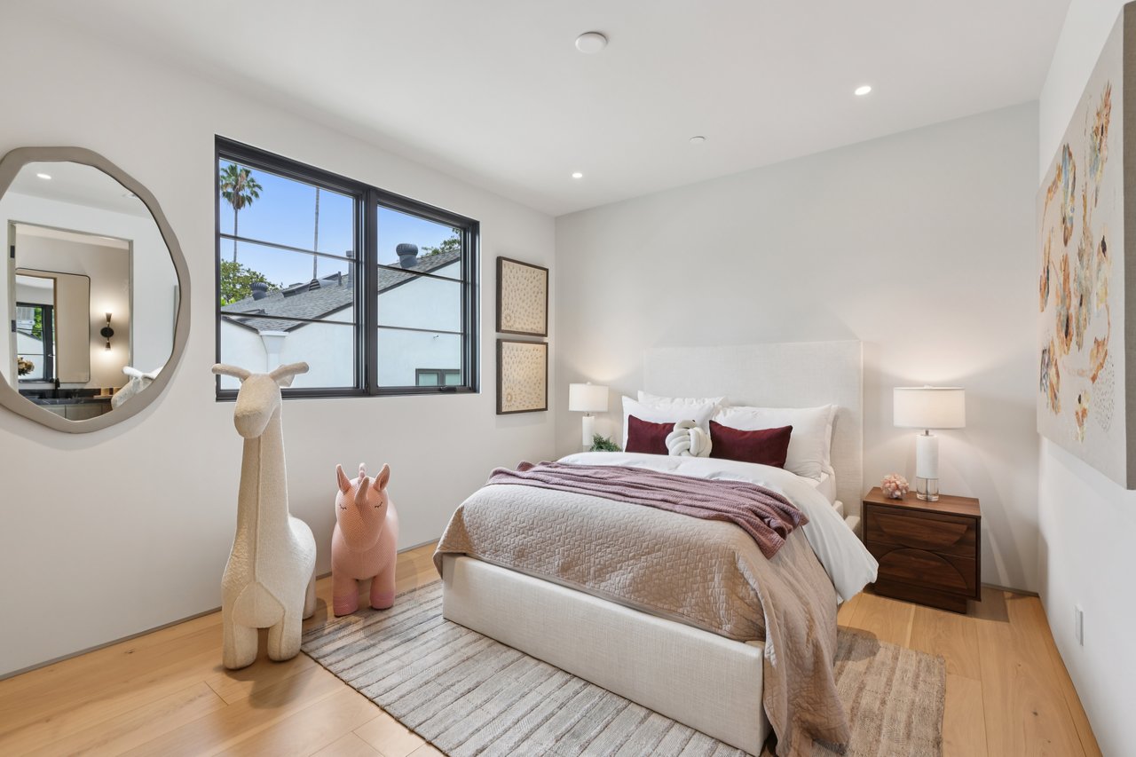 4113 Woodman Ave, Sherman Oaks