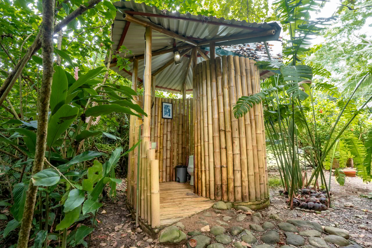 4 Bedroom 2 Bathroom Uvita Home