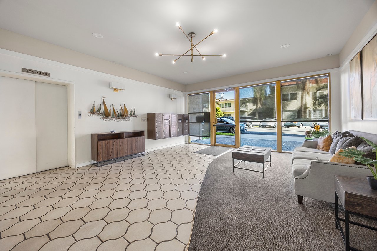 Midcentury Modern Condo Long Beach for Sale