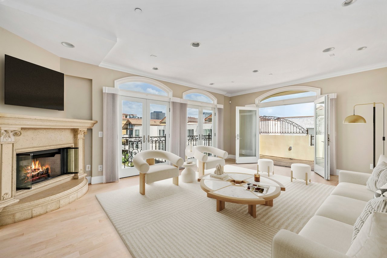 1540 S Bentley Ave Unit: 402