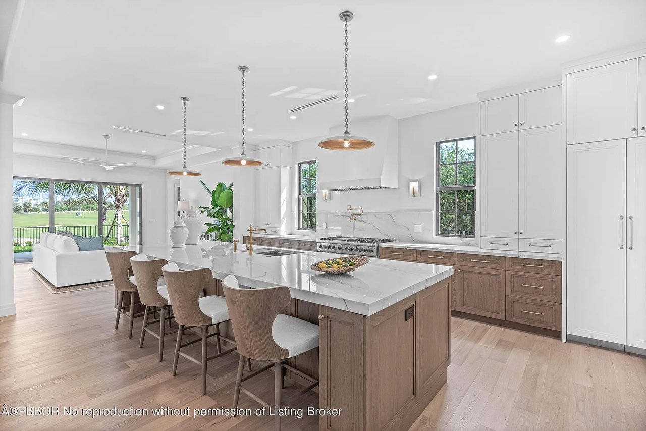 541 Greenway Dr, North Palm Beach, FL 33408