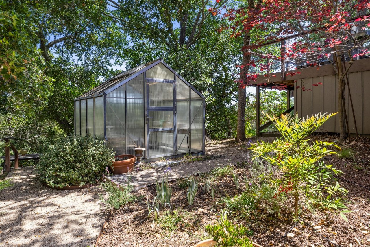 138 Bolivar LN