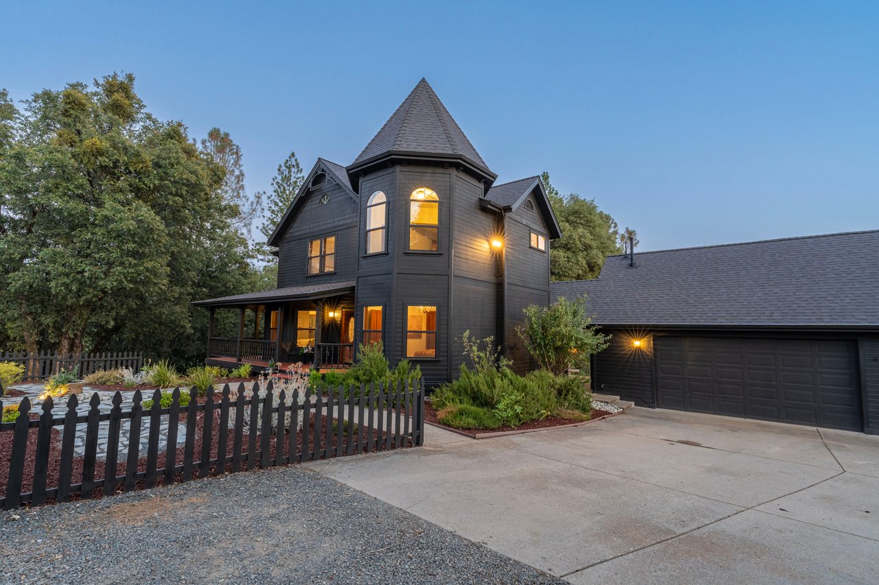 23189 Wild Iris Lane