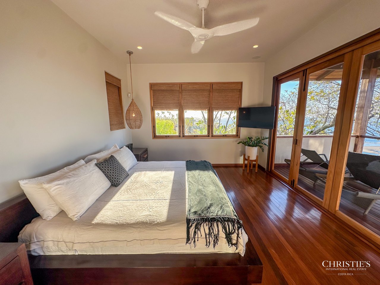 Casa Tres Doces - El Tesoro Development