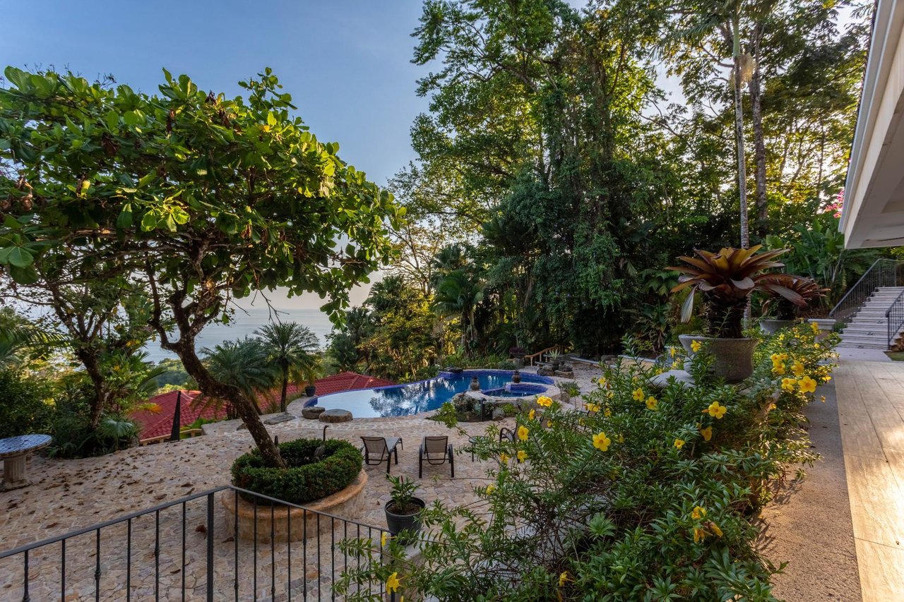 Private Ocean View Estate, Dominical, Puntarenas