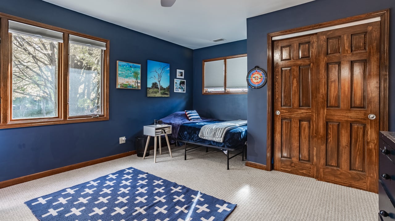 8045 Broadway Street