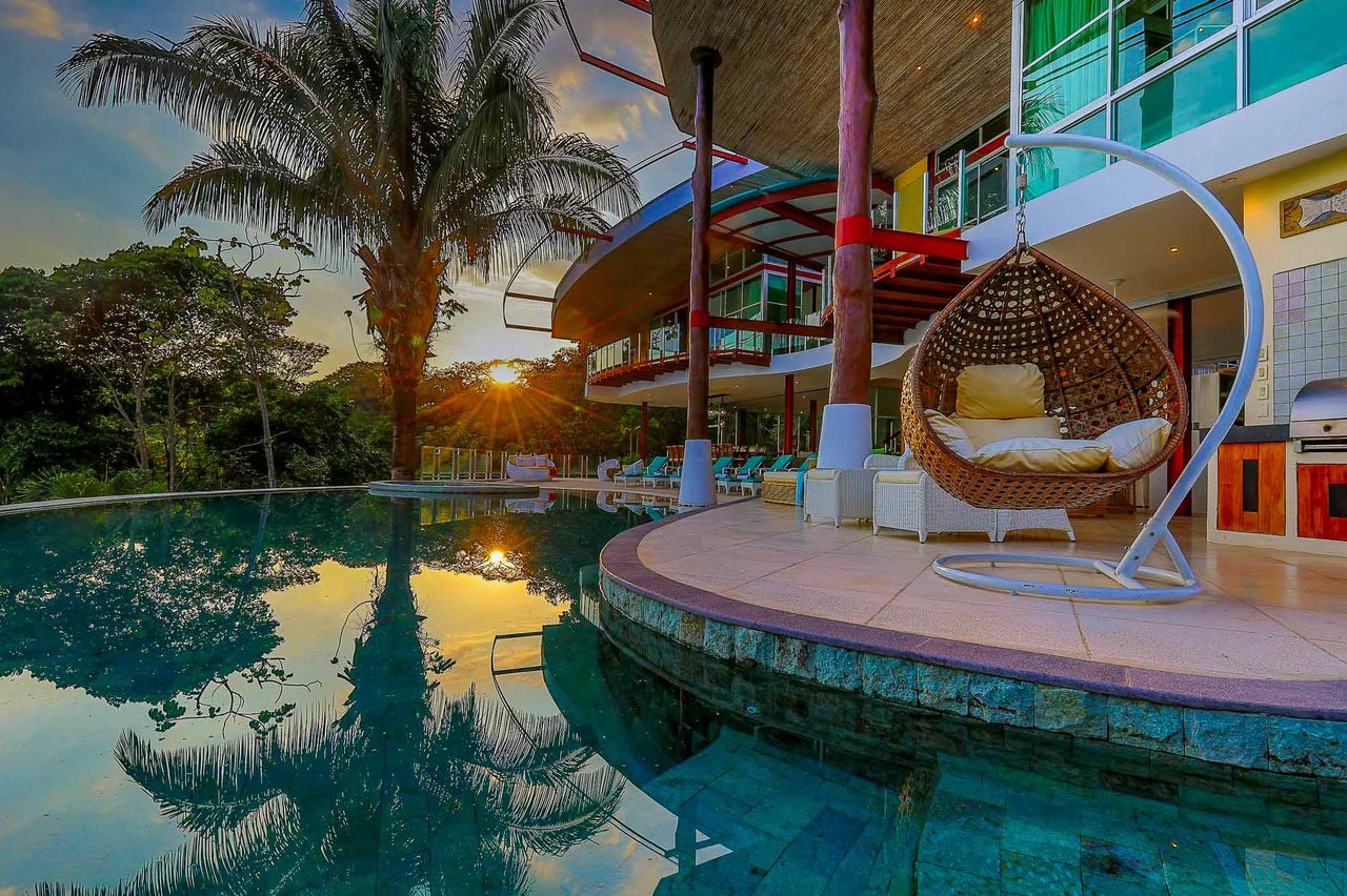 Casa Fantastica Luxury Mountain and Ocean View Villa