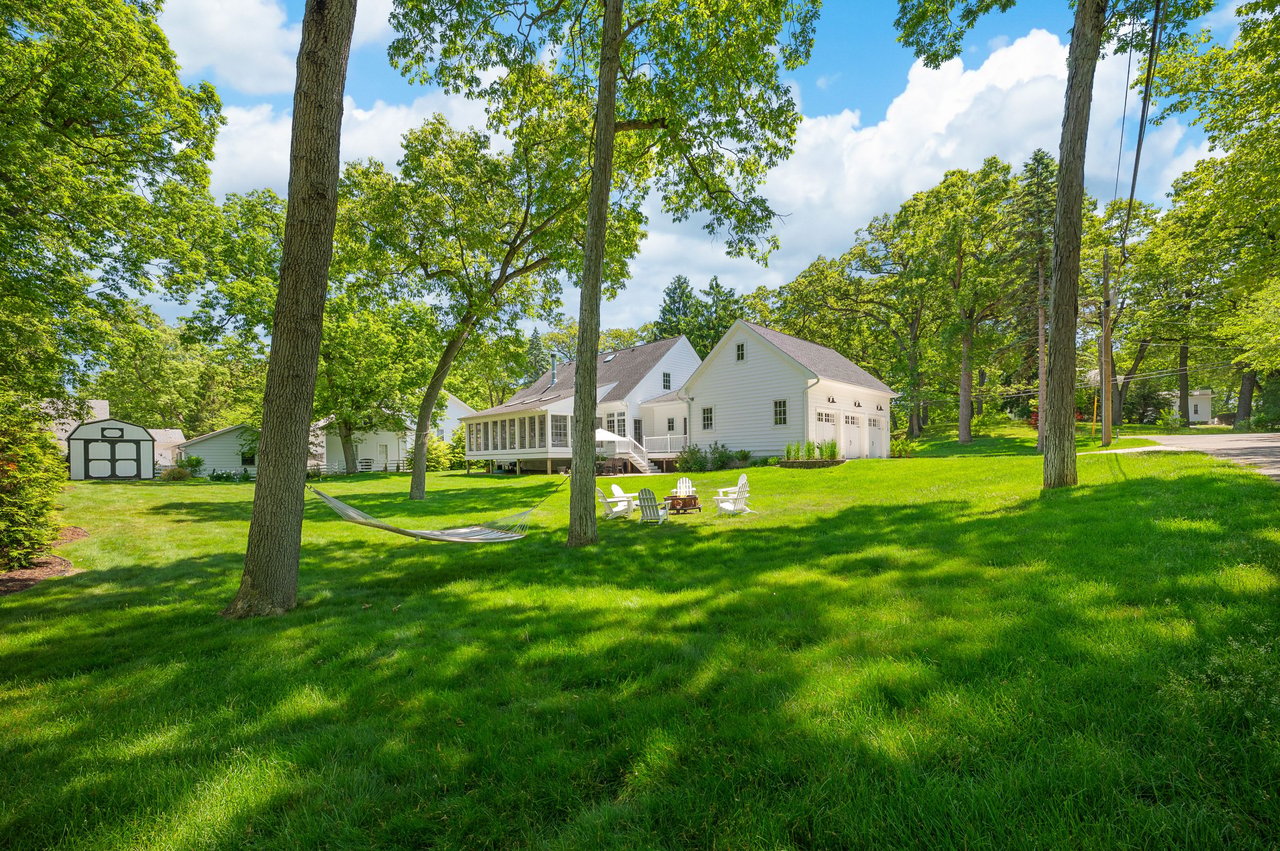 47118 Oak Avenue, Grand Beach, MI 49117