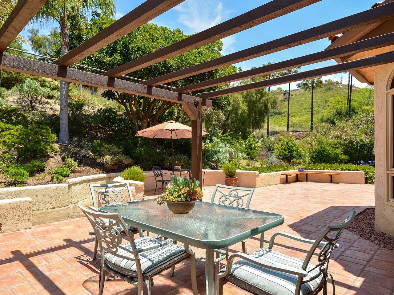 6016 Bridgeview Dr, Ventura, CA 93003