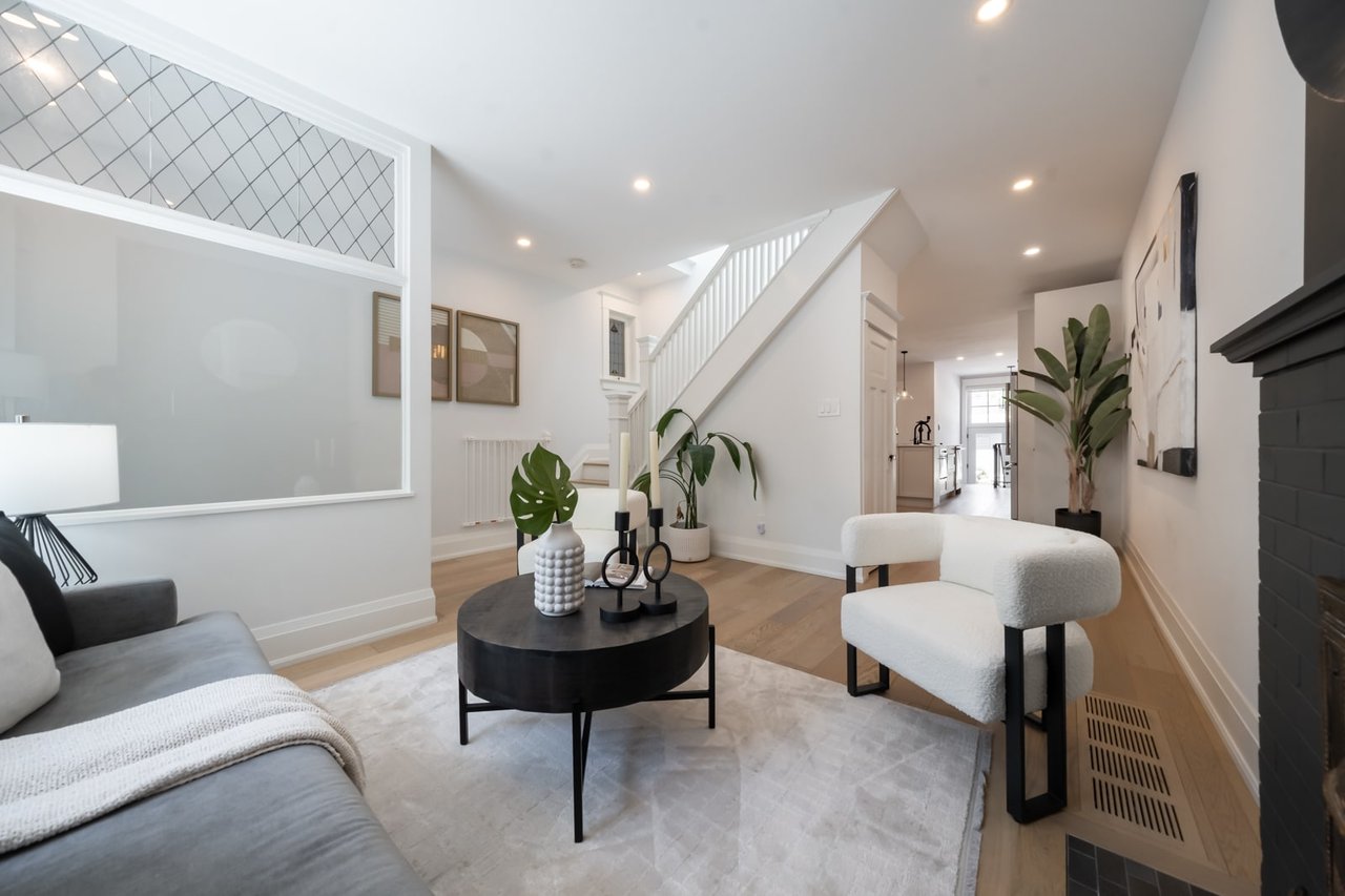 38 Richard Ave 