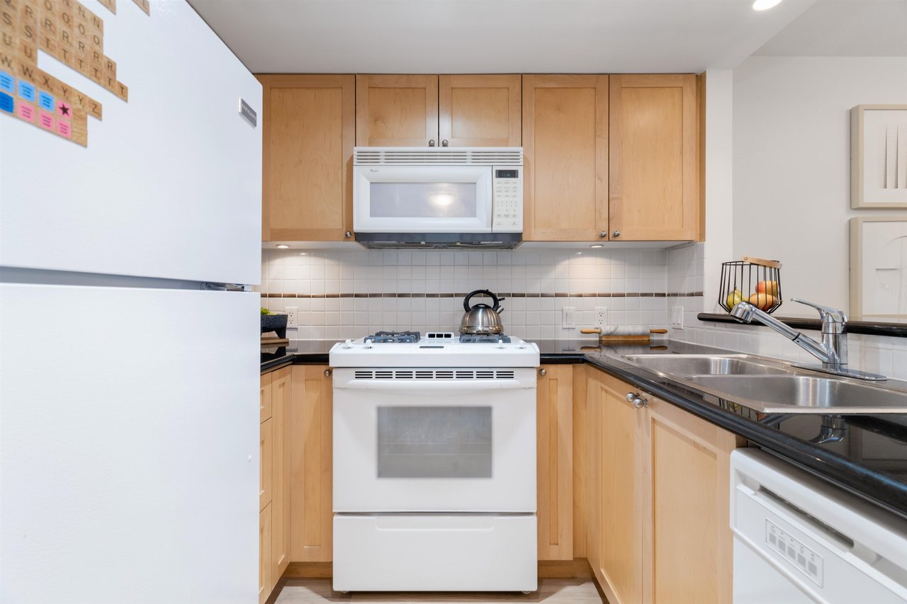 310-1425 W 6th Ave