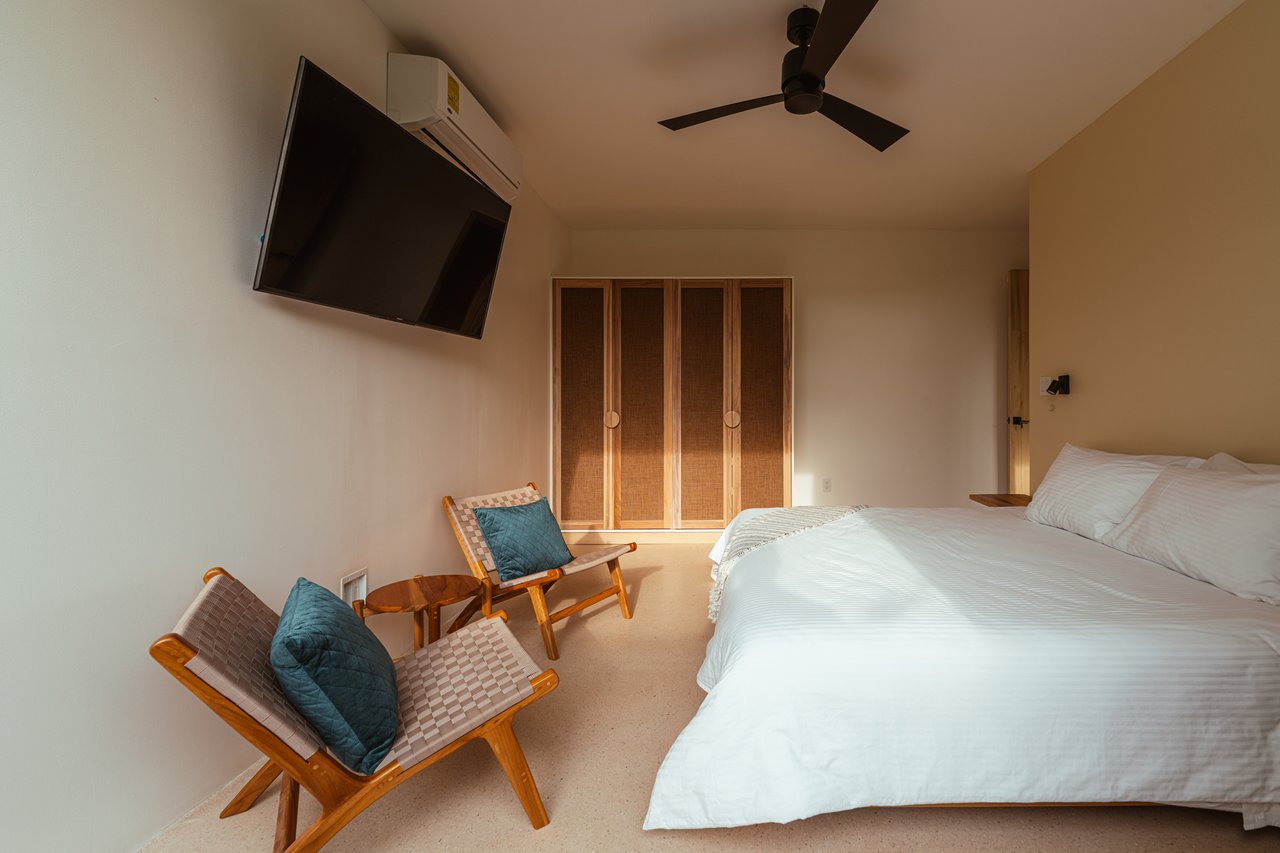 Tropical Modern Four Bedroom Home, Tamarindo, Guanacaste