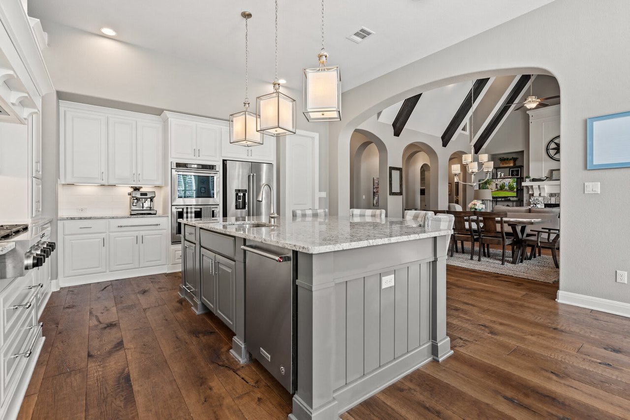 402 Woodside Ter