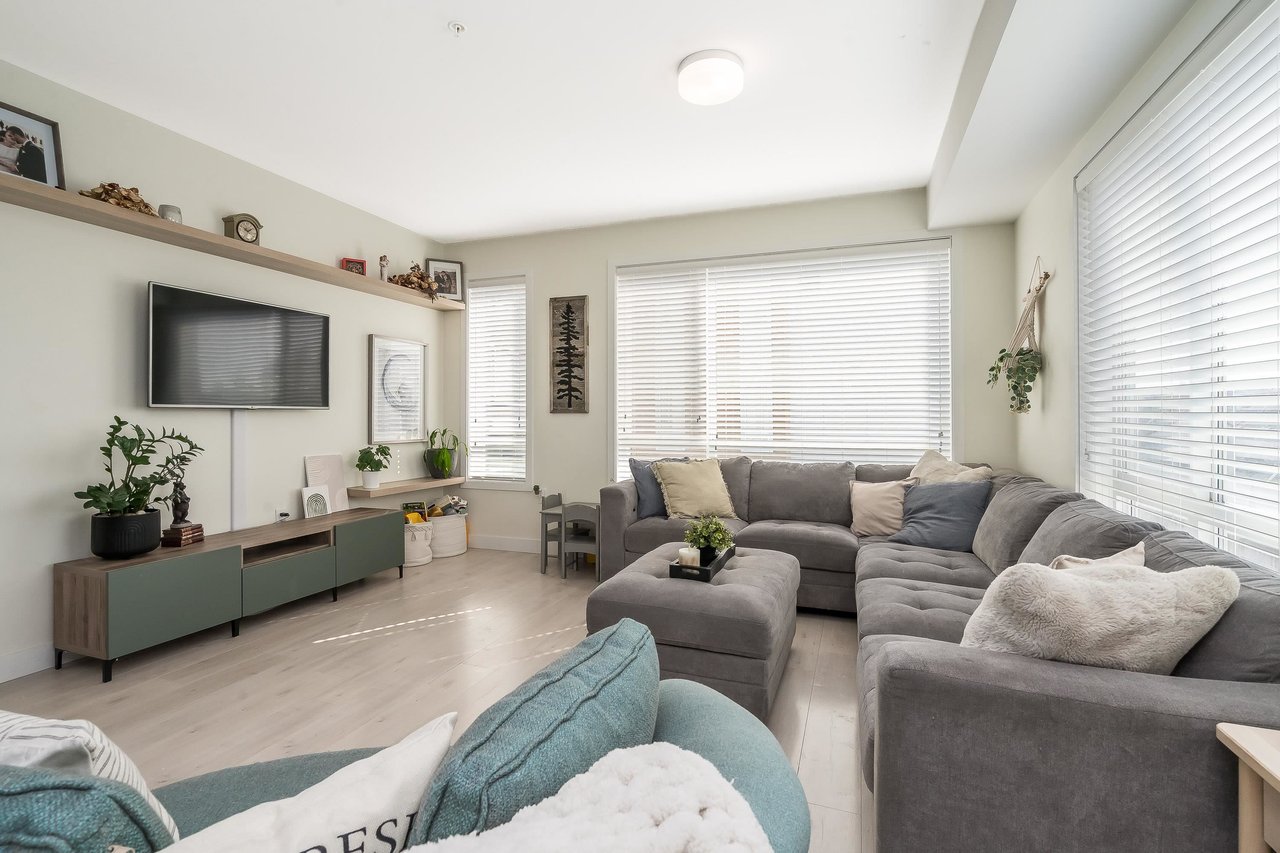 21-19628 55a Avenue, Langley