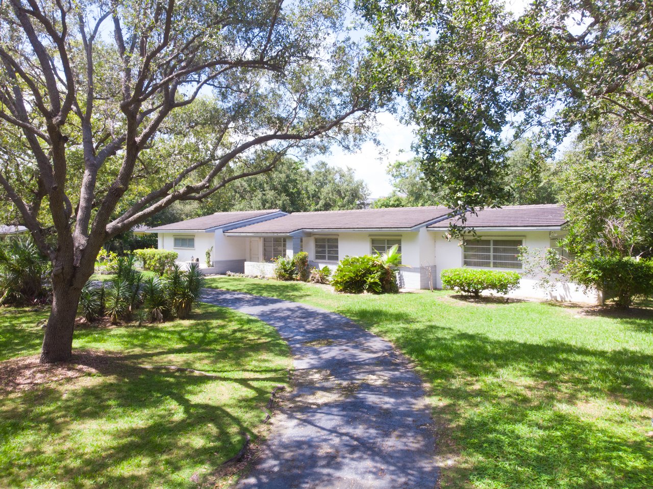 Pinecrest Opportunity for Build or Rennovate