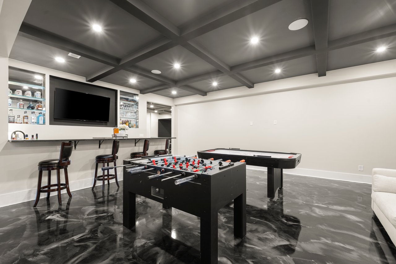  10160 Cedar Ridge Drive