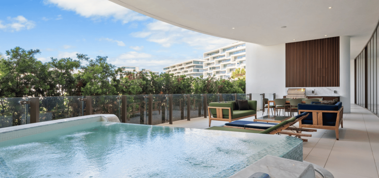 Squire, Albany Bahamas