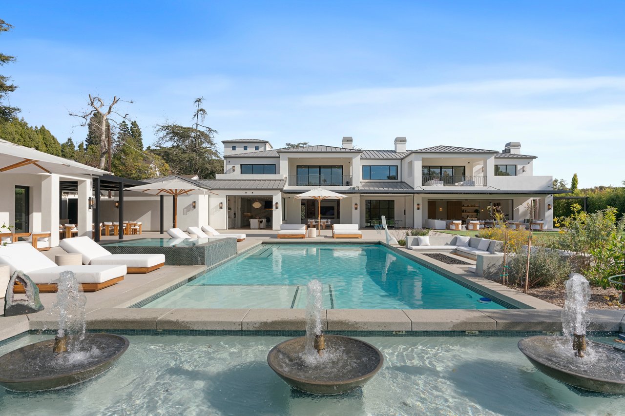 Sprawling Diamond