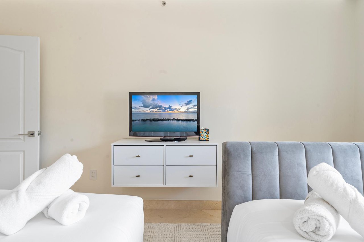 King David Short-Term Rental | Prime Location