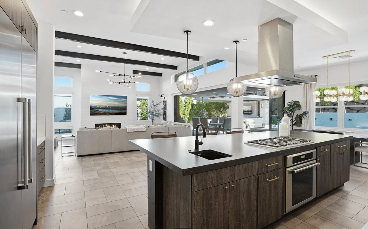 2211 Overlook Canyon Lane