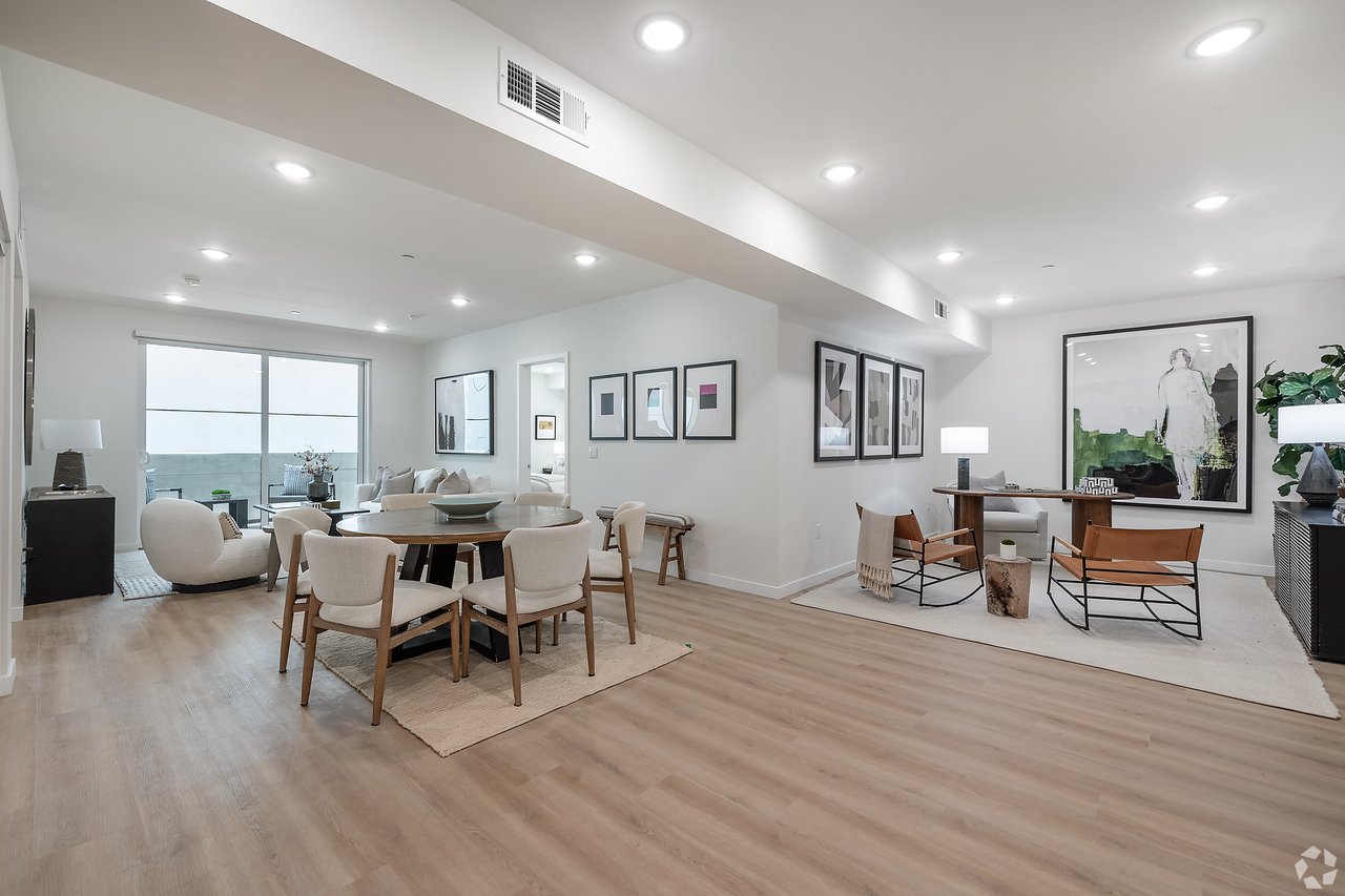 Paseo Living || 1303 S Orange Grove Avenue