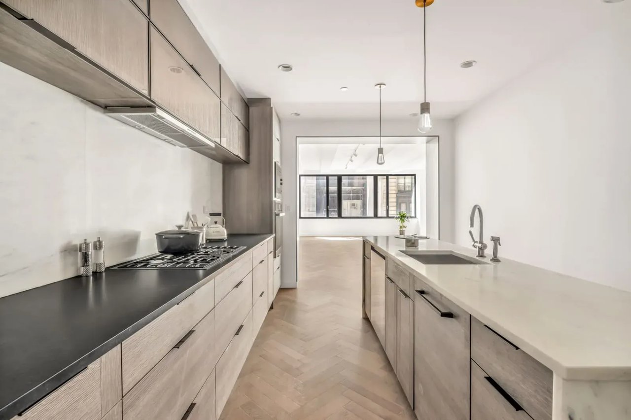 15 E 31st St #3