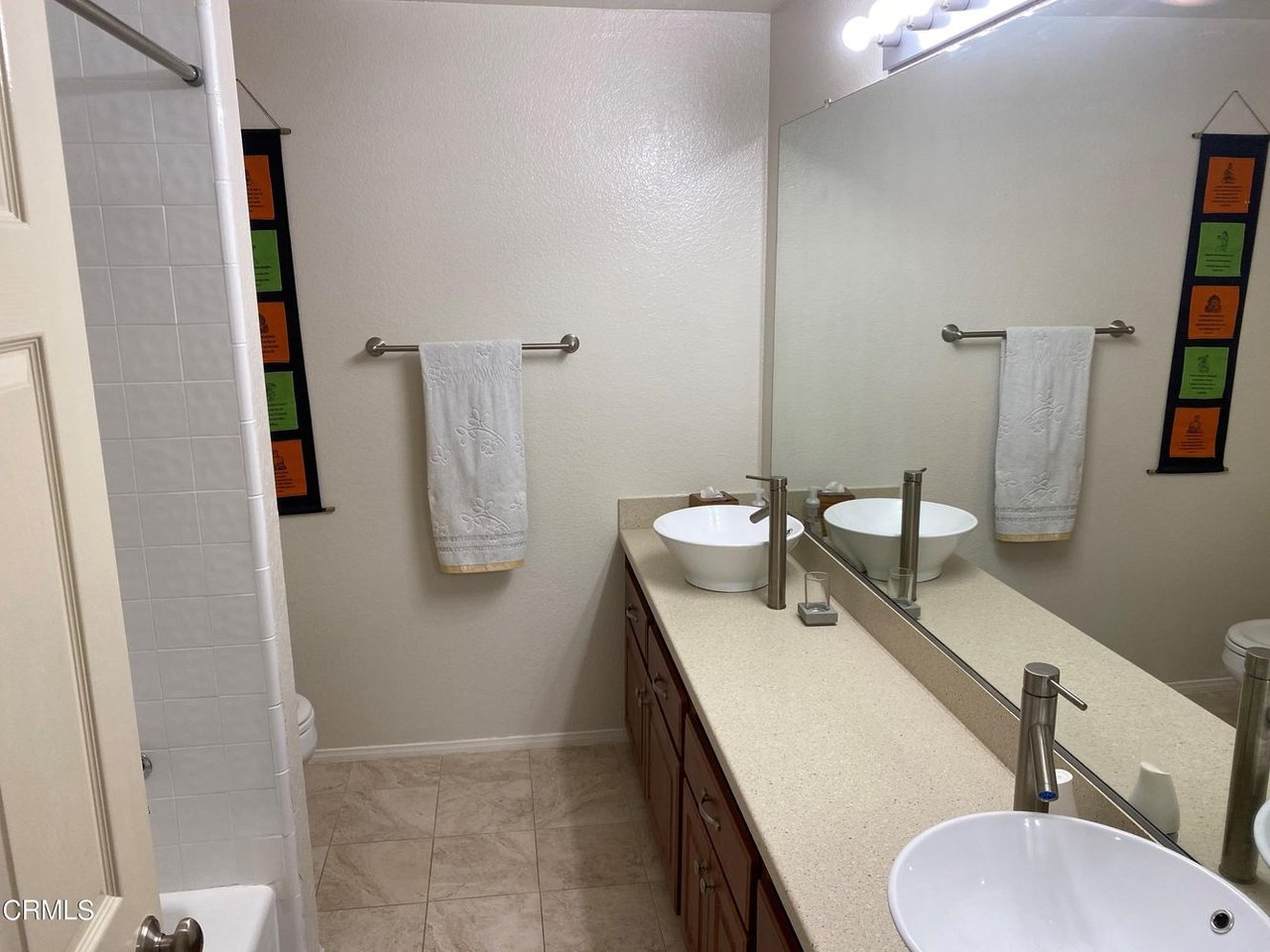 1616 Granville Ave, Unit 205