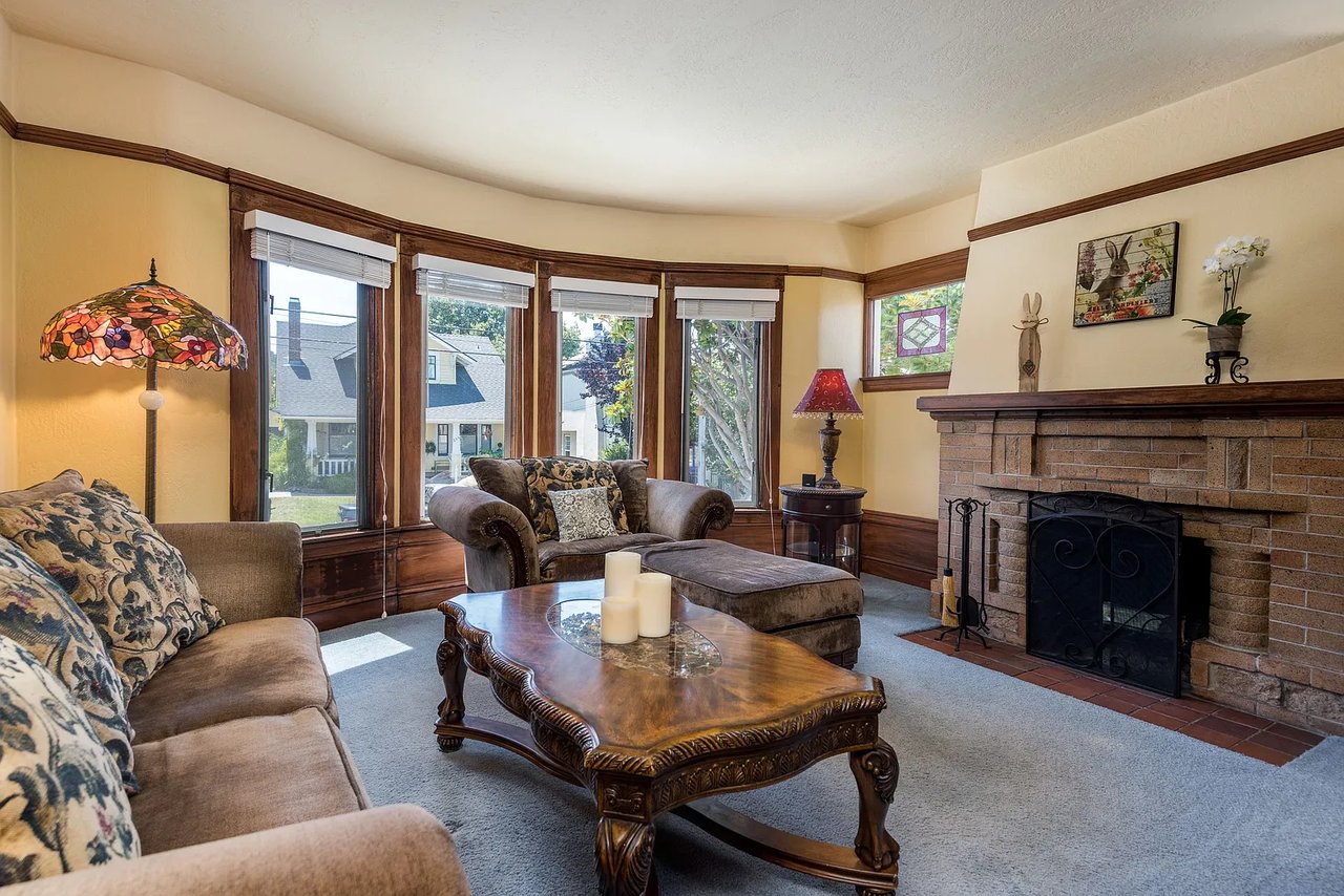 232 Elm Ave
