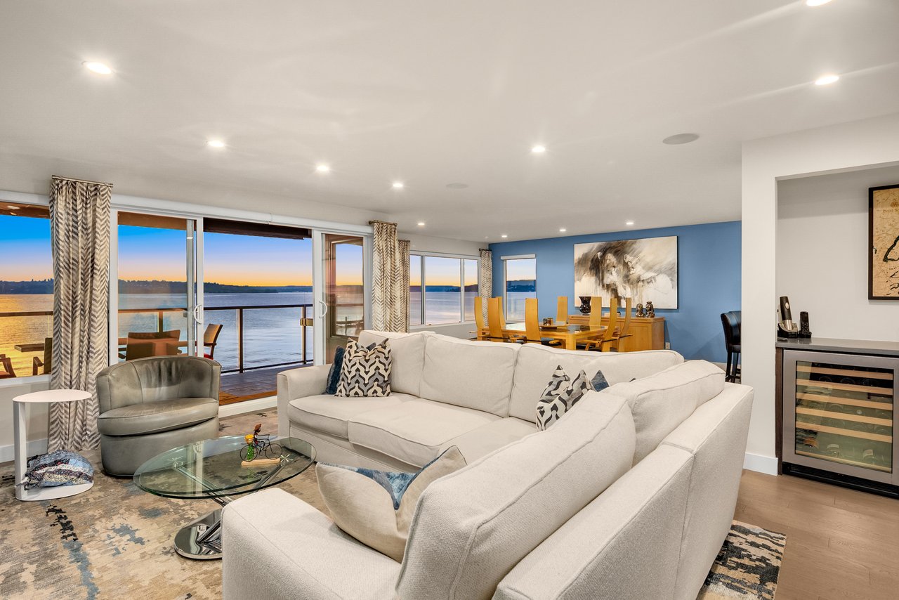 827 Lake Street S Unit: 205