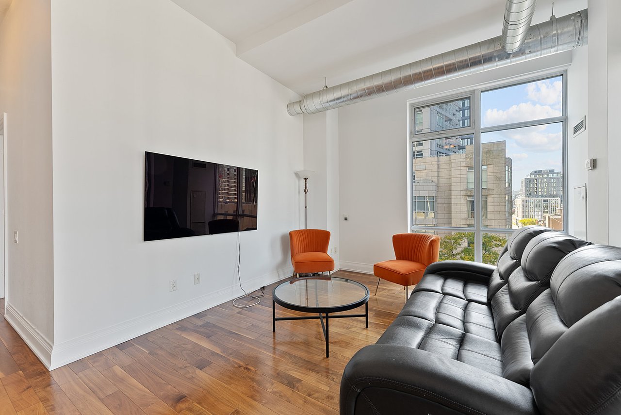 2191 Yonge Street Unit: L7