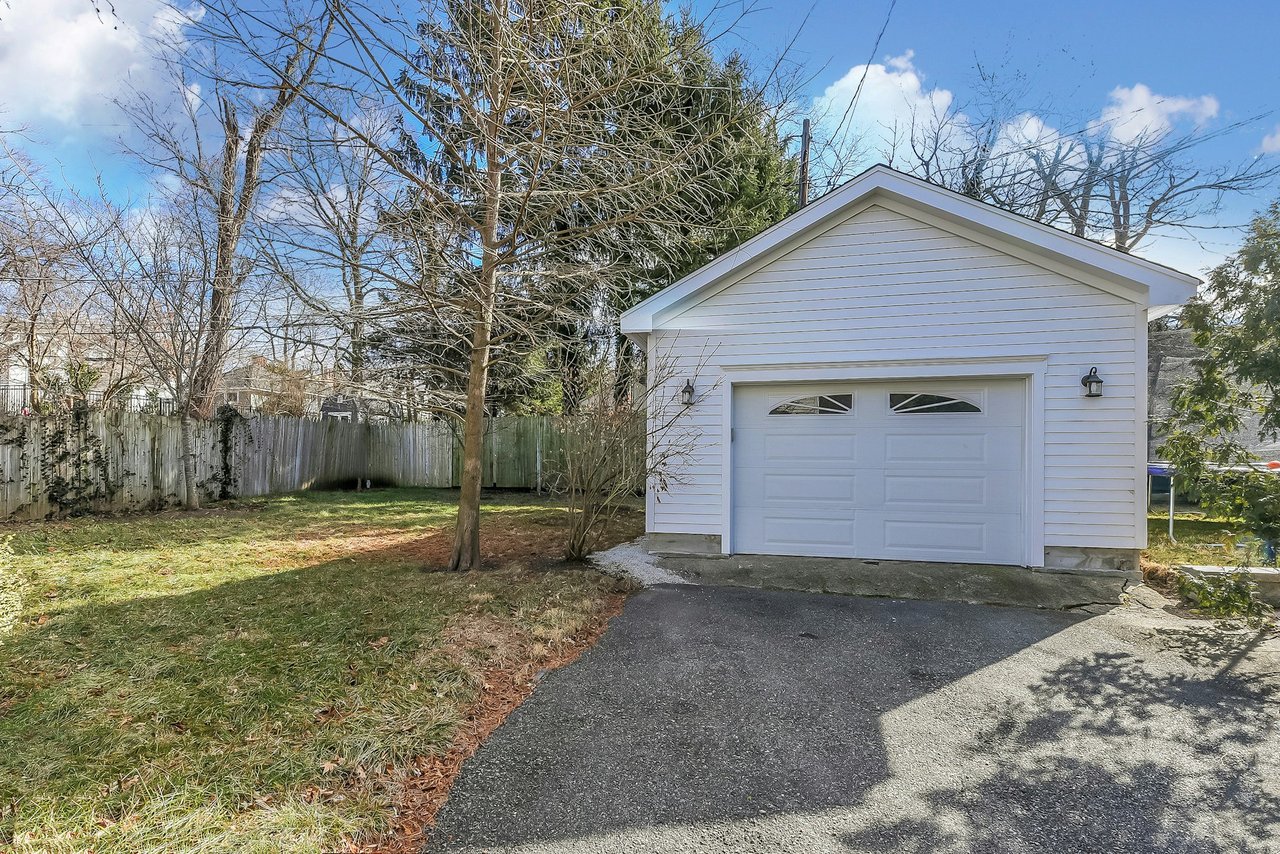 12 Wetmore Ave 