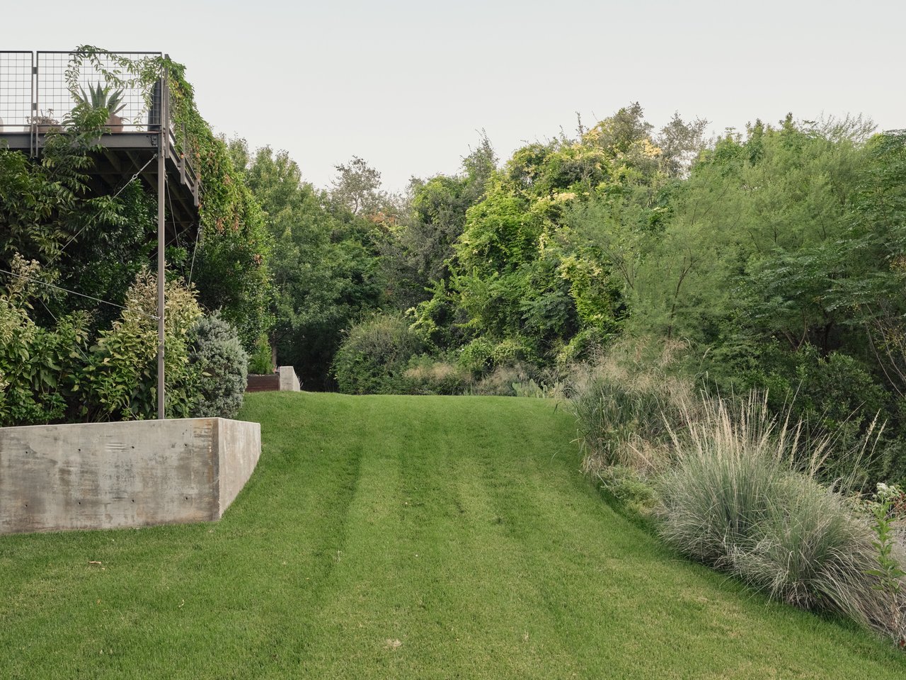 STRATFORD HILLS ARCHITECTURAL LANDMARK