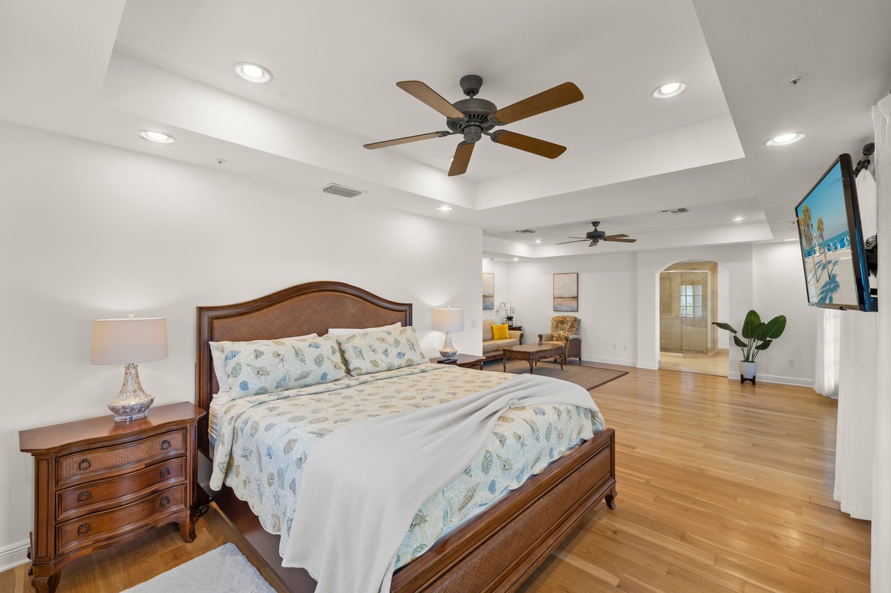 16205 Captiva DR