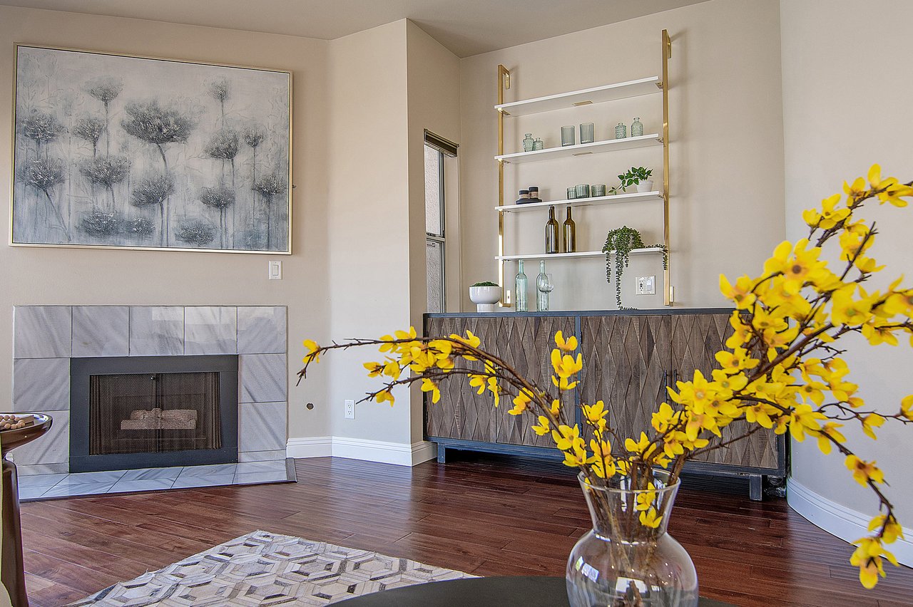 916 S. Shenandoah St. # 1