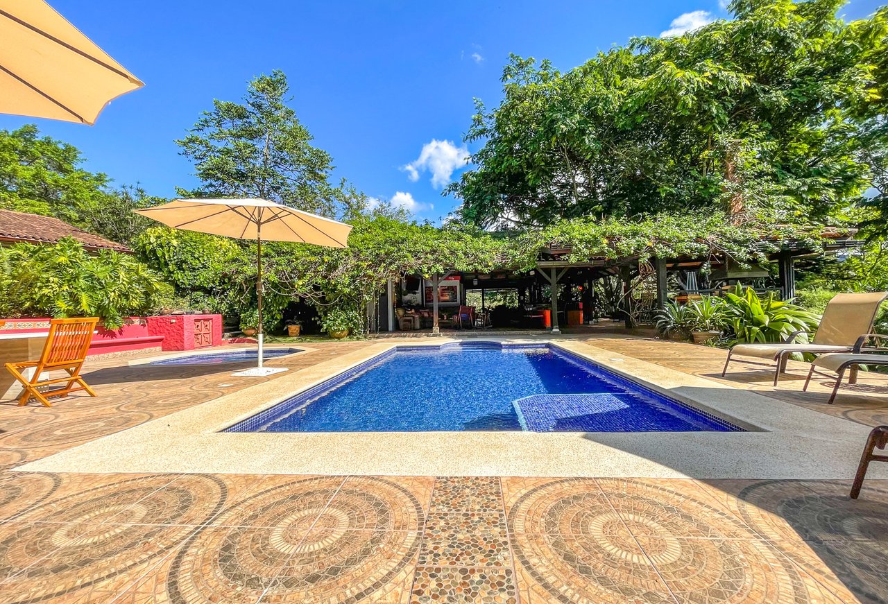 Fully Furnished Luxury Home