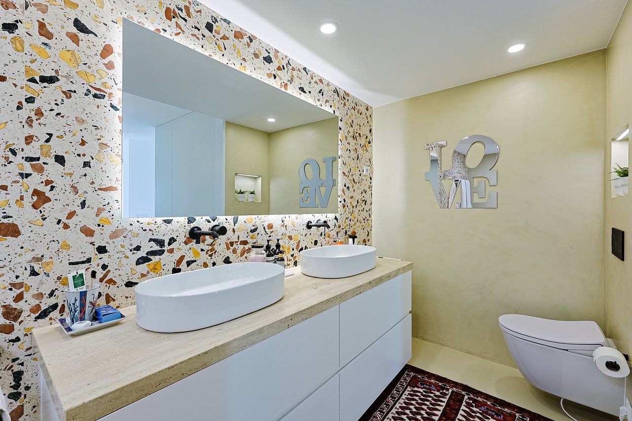 “The Green Villa” – Elegant Luxury Villa with Pool in Carnaxide, Oeiras